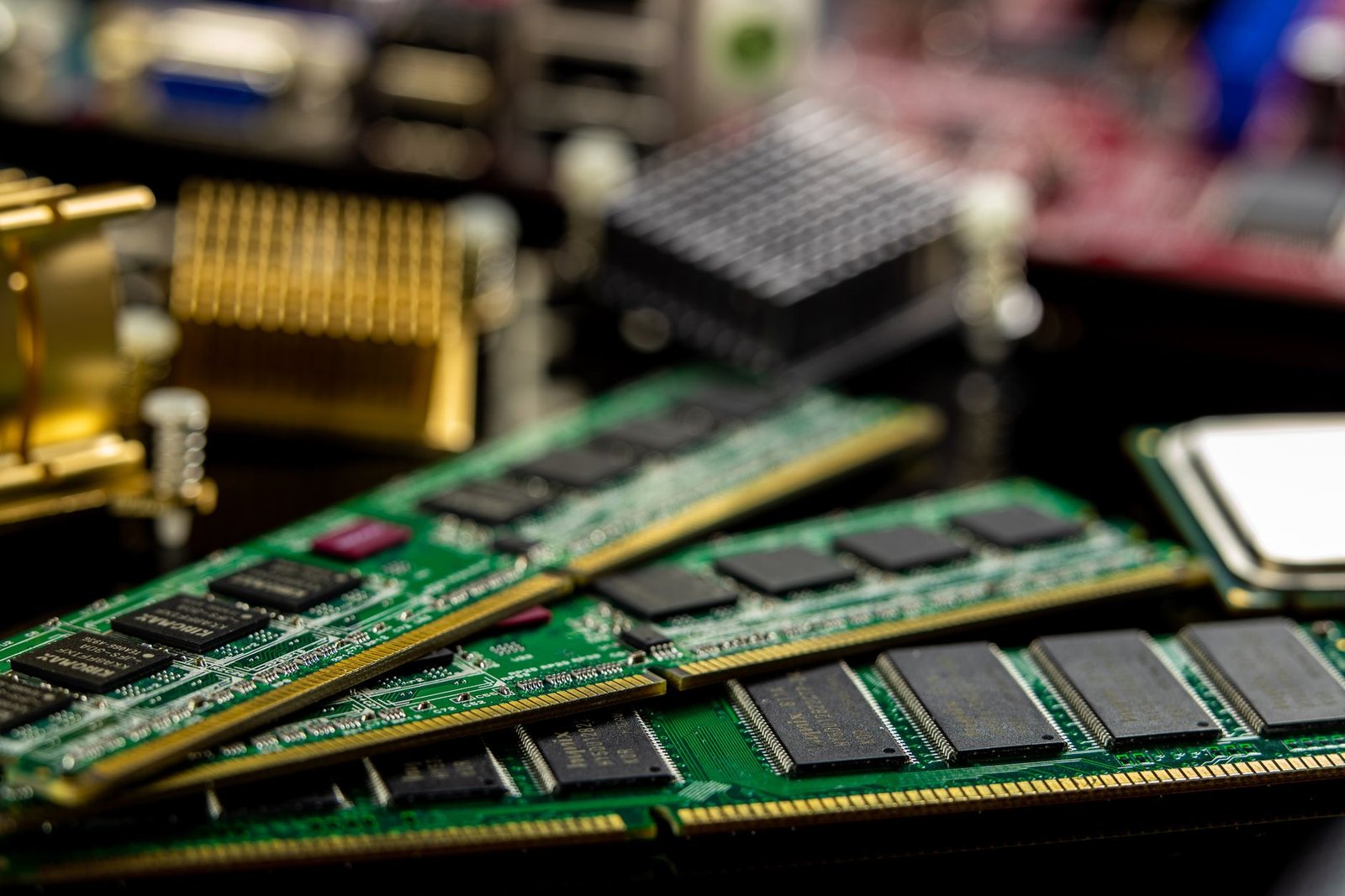 Laptop memory prices climbing through 2026