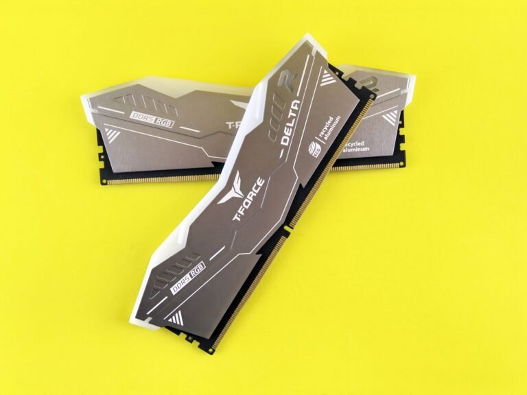 Bright DDR5 laptop memory modules of the kind you choose when buying a laptop in 2026