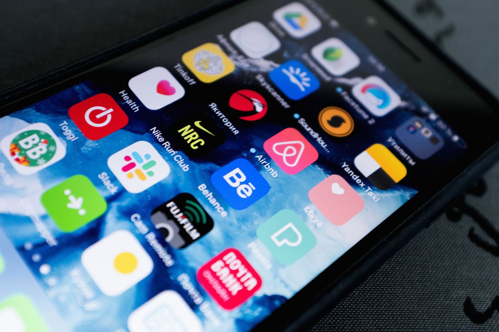 Home screen app icon with a small cloud download symbol indicating an offloaded app.