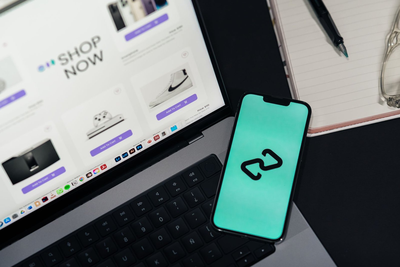 Perplexity Comet AI browser running on a phone and laptop together