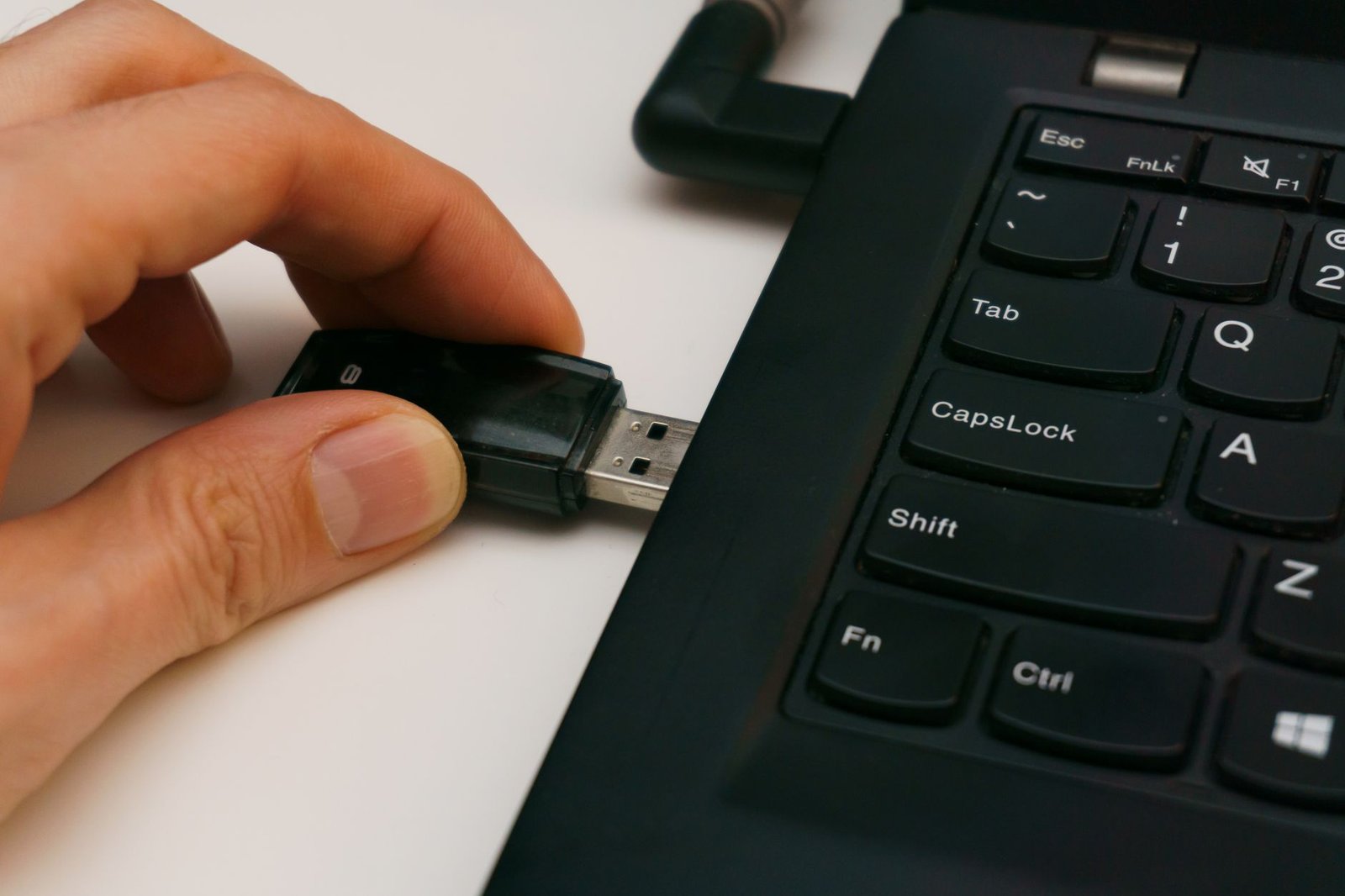 Checking the USB ports on a refurbished ThinkPad business laptop