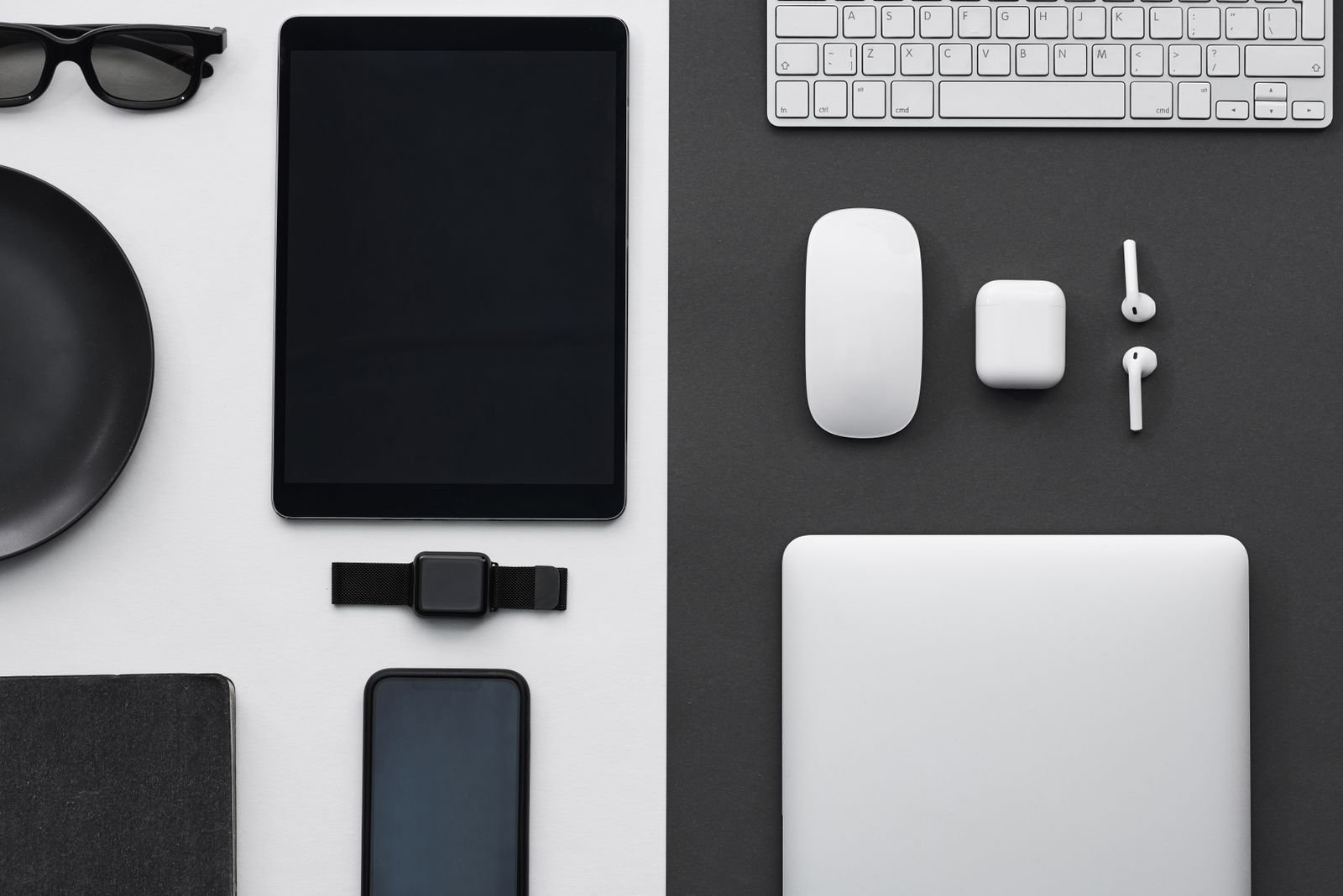 Passkey iPhone Android setup: a phone, tablet and laptop that share the same synced sign-in